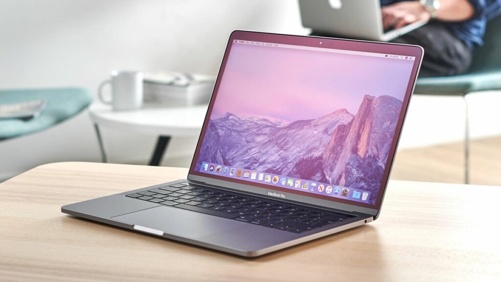 How to Maximize Battery Life on a MacBook