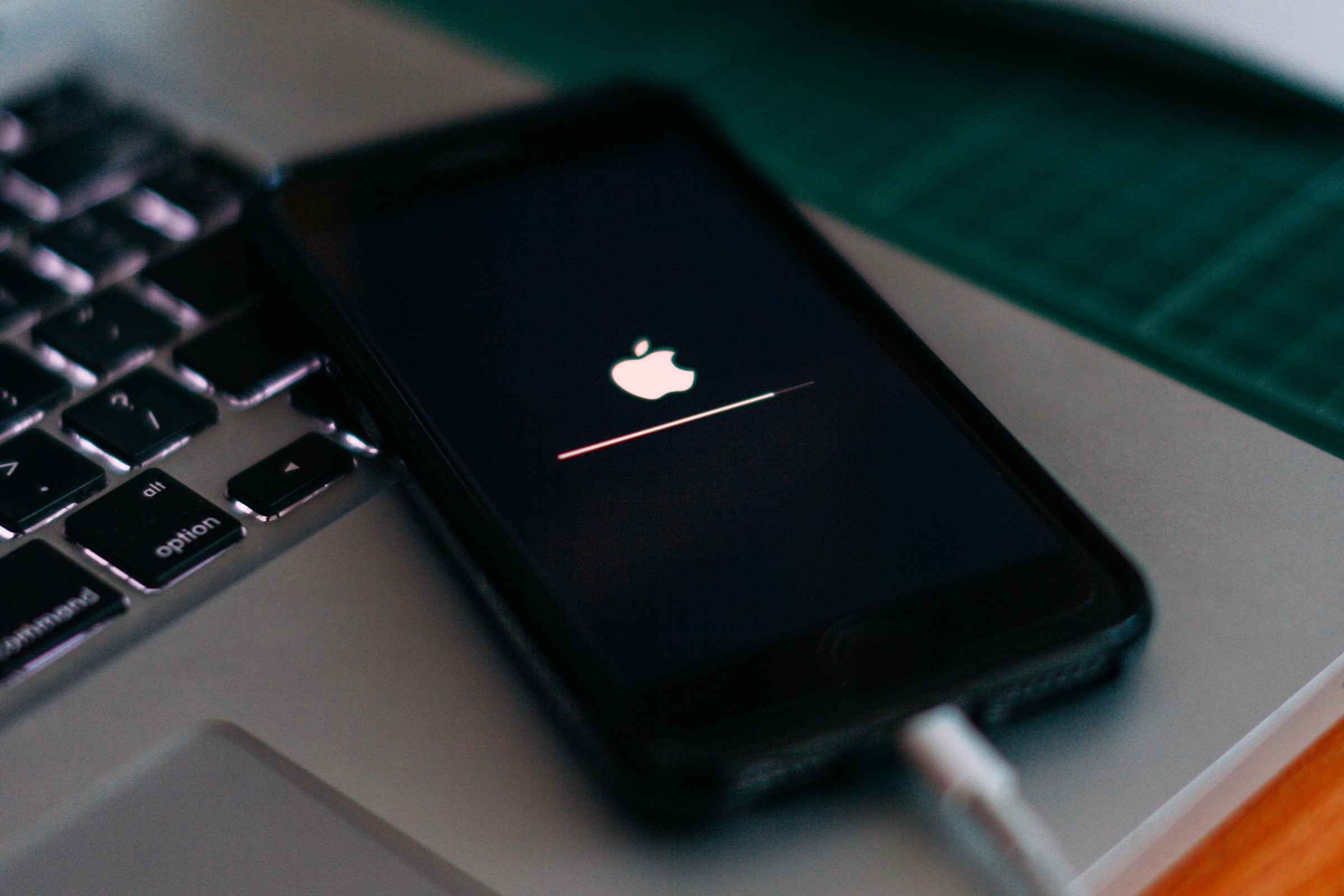 4 Ways To Fix IPhone Stuck On Apple Logo